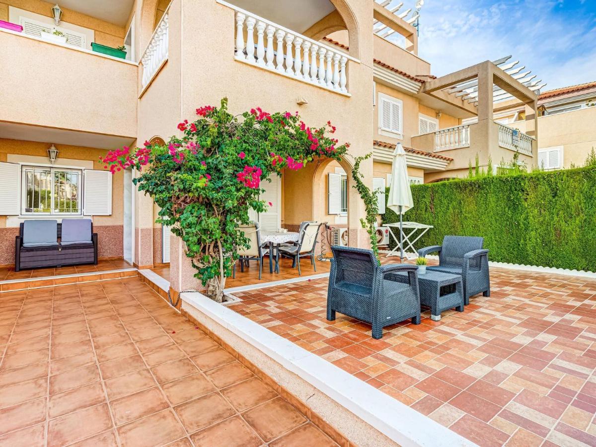 Belvilla By Oyo Lovely Bungalow With Swimming Pool Orihuela Exteriör bild