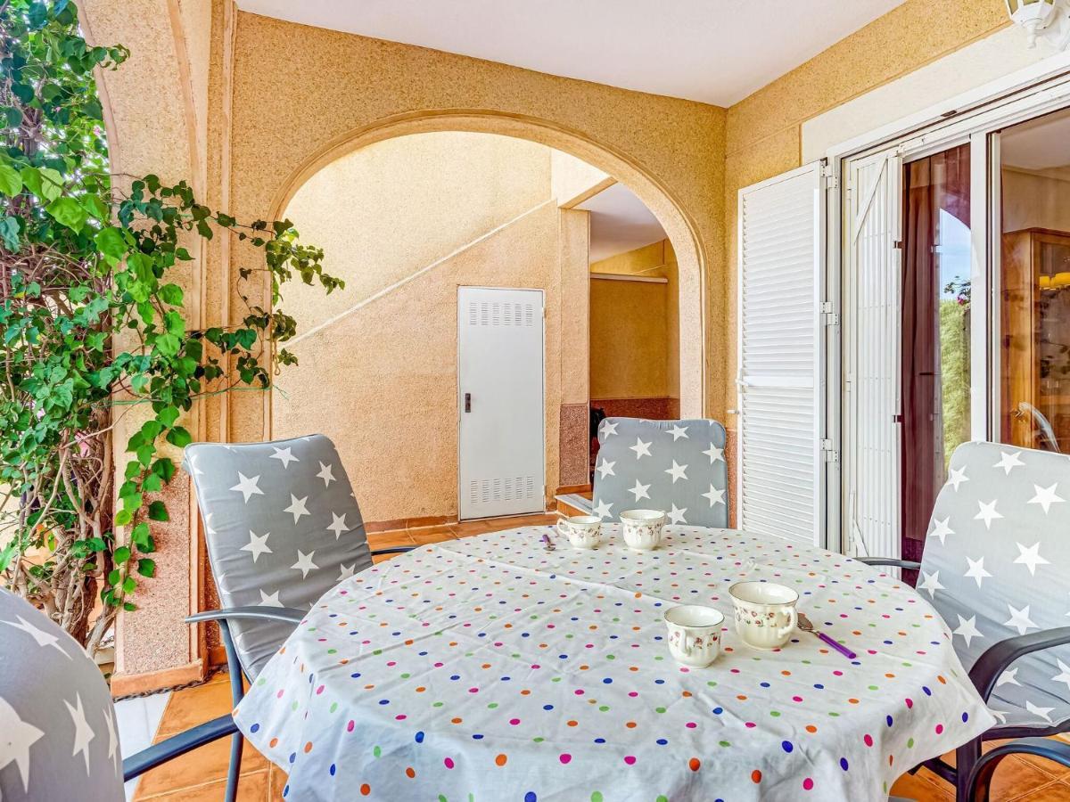Belvilla By Oyo Lovely Bungalow With Swimming Pool Orihuela Rum bild