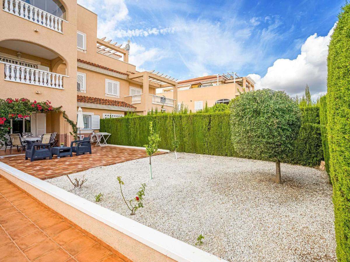 Belvilla By Oyo Lovely Bungalow With Swimming Pool Orihuela Rum bild